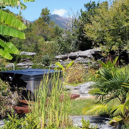 Labyrinth Gardens Guest House Takaka Kültér fotó