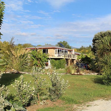 Labyrinth Gardens Guest House Takaka Kültér fotó