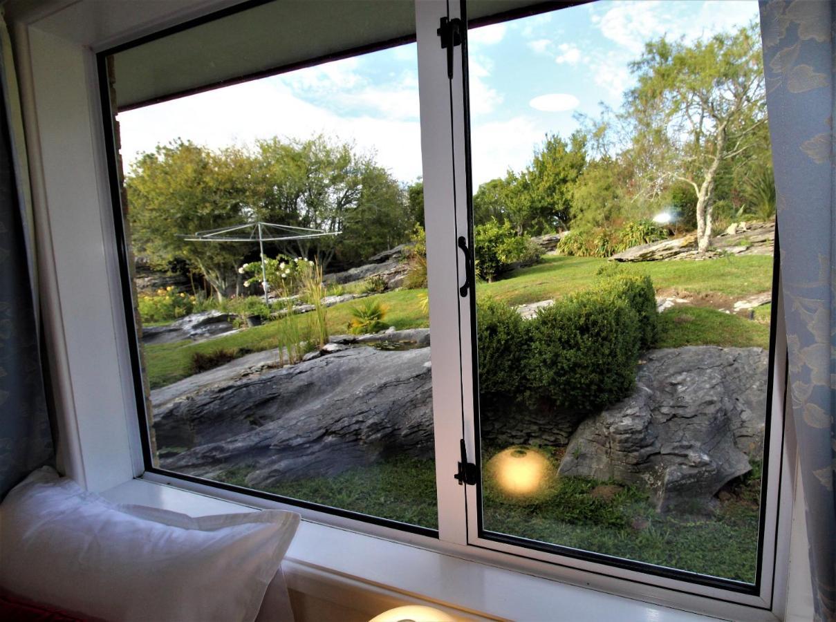 Labyrinth Gardens Guest House Takaka Kültér fotó