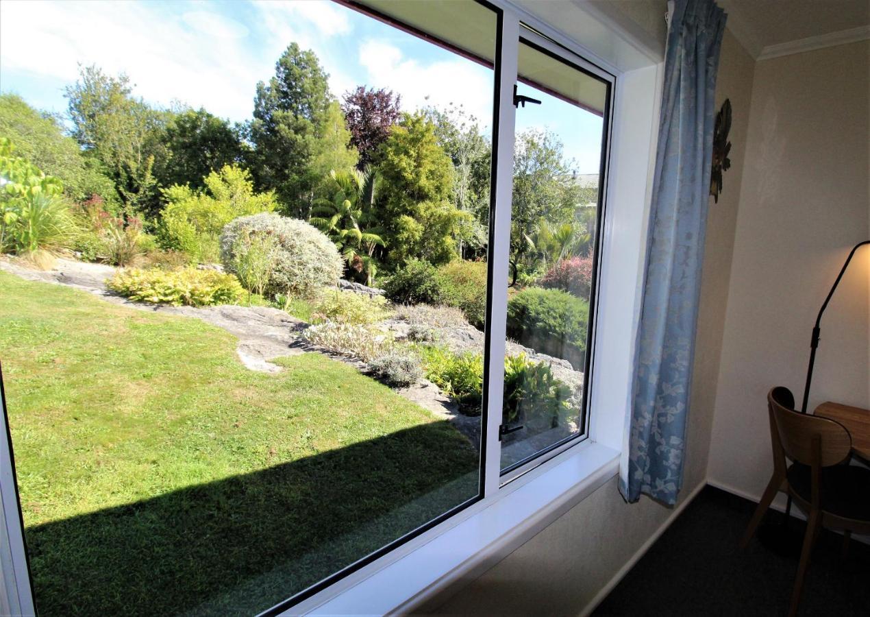Labyrinth Gardens Guest House Takaka Kültér fotó